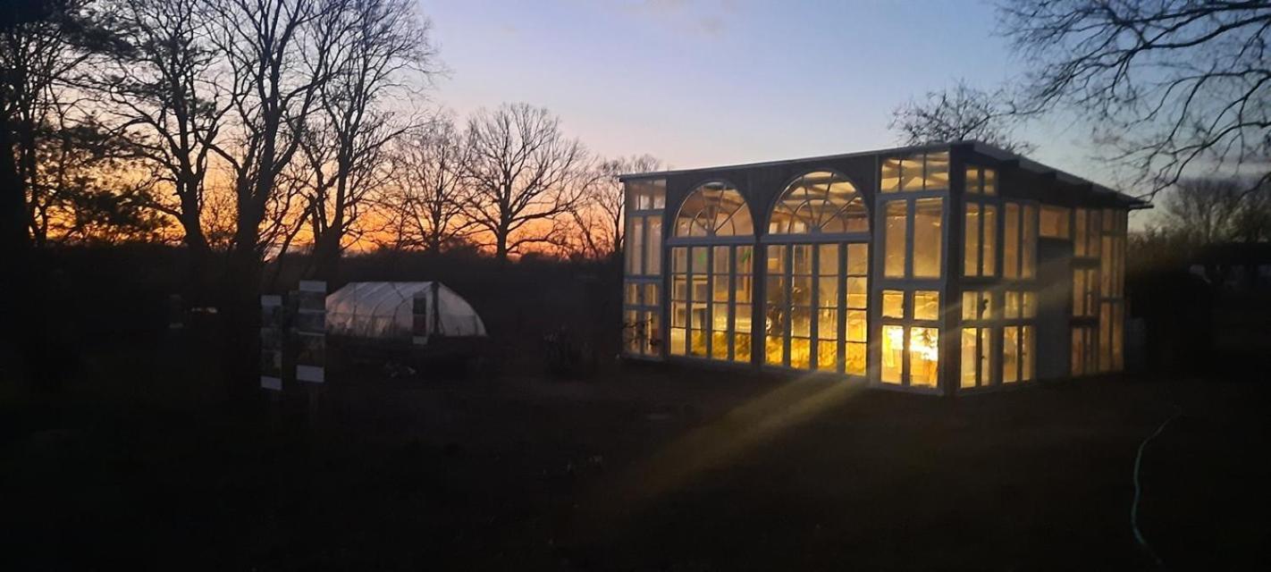 Zirkuswagen Glamping Fuer 2 Mit Veranda Kueche Netflix Parken Und Hofladen Steinhofel Extérieur photo