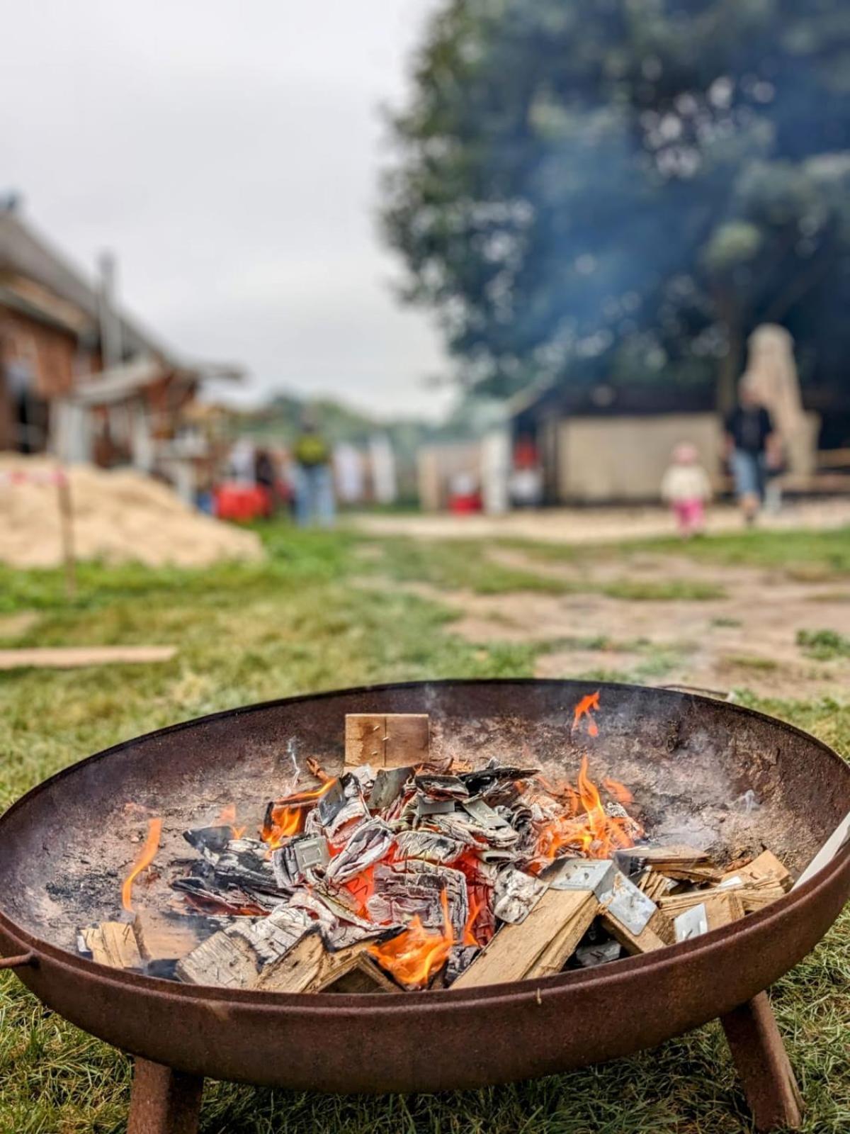 Zirkuswagen Glamping Fuer 2 Mit Veranda Kueche Netflix Parken Und Hofladen Steinhofel Extérieur photo